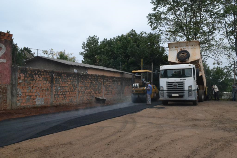 Secretaria de Obras recupera quadra de esportes do Bairro Neri Cavalheiro